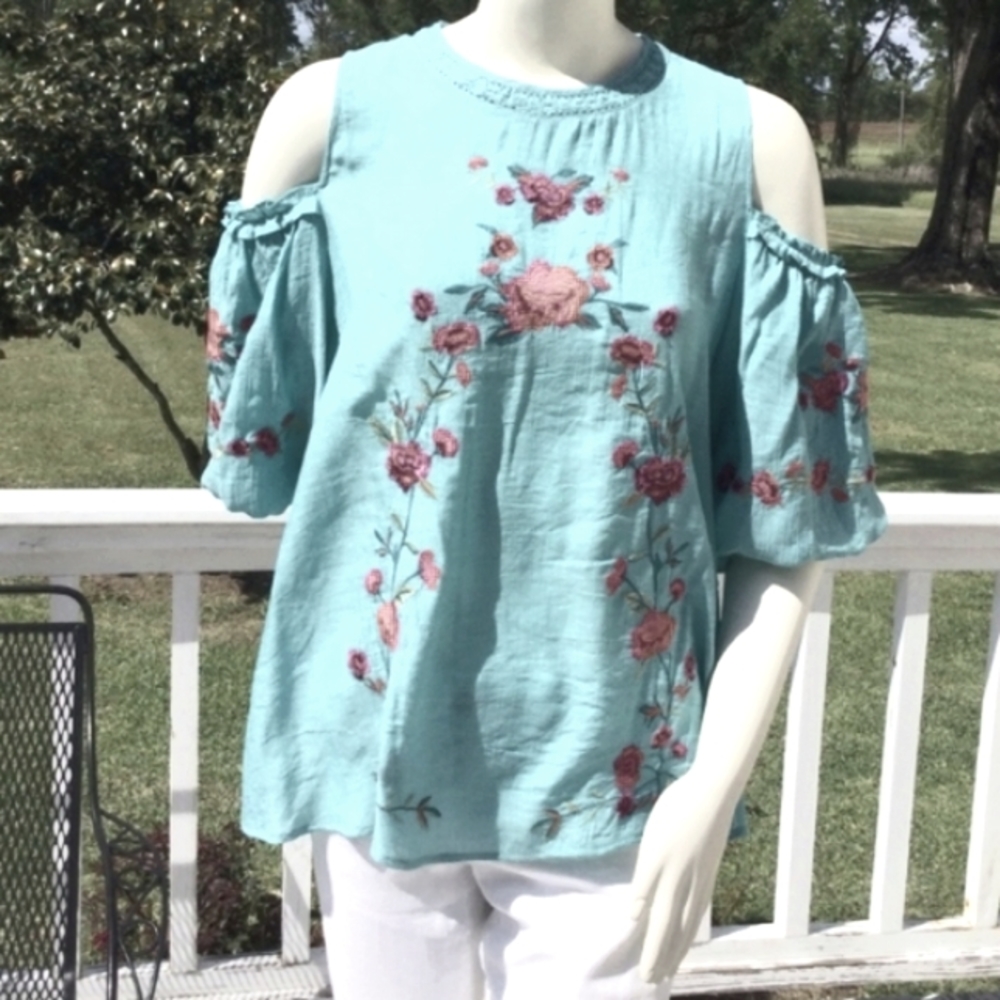 UMGEE Floral Rose Embroidered Cold Shoulder Short Puff Sleeve Top EUC - Picture 13 of 16